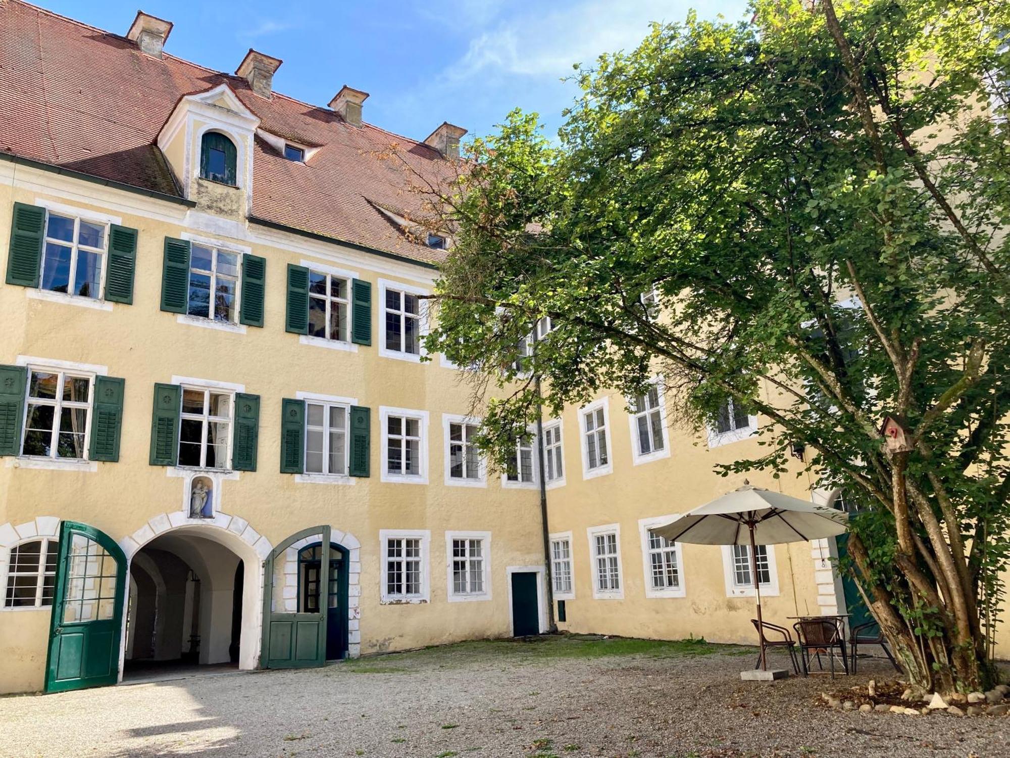 Wohnen Im Wasserschloss Sandizell Schrobenhausen Exterior photo